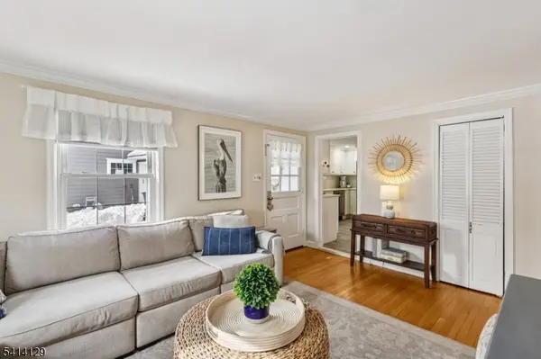 17 Cherokee Rd, Cranford Twp., NJ 07016