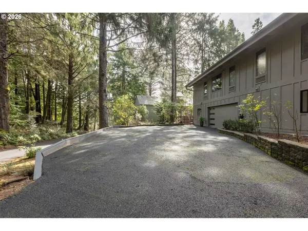 Gleneden Beach, OR 97388,4 FAIRWAY LN