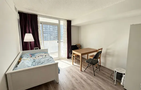 75 Queens Wharf RD #2111, Toronto C01, ON M5V 0J8