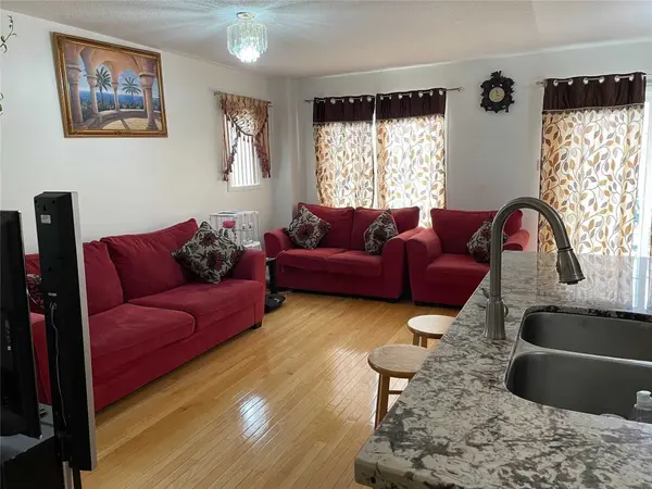 56 Palleschi DR, Brampton, ON L6P 2R8