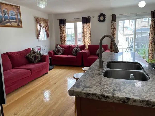 56 Palleschi DR, Brampton, ON L6P 2R8