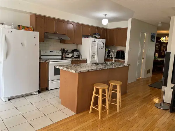 56 Palleschi DR, Brampton, ON L6P 2R8