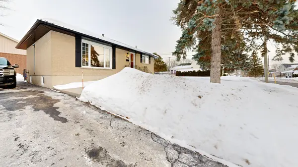 243 Bartholomew ST, Brockville, ON K6V 2S4