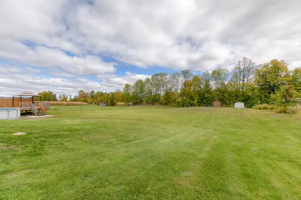 376 Letts Cemetery RD, North Algona Wilberforce, ON K0J 1T0