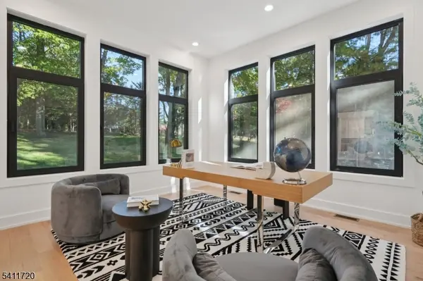 8 FORDHAM ROAD, Livingston Twp., NJ 07039