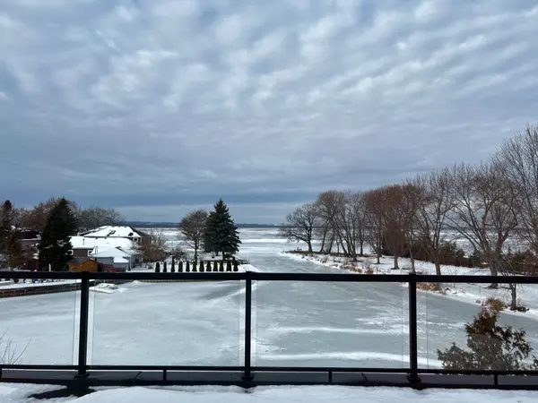 602 Lake DR S, Georgina, ON L4P 1T5