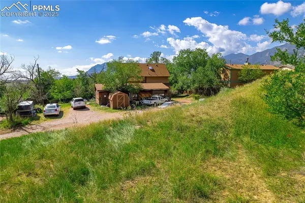 222 Wine ST, Colorado Springs, CO 80904