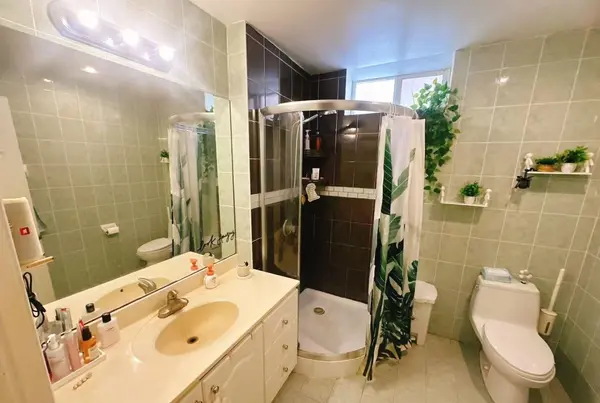 123 Steeles AVE E #Basement Unit 1, Toronto C14, ON M2M 3Y5