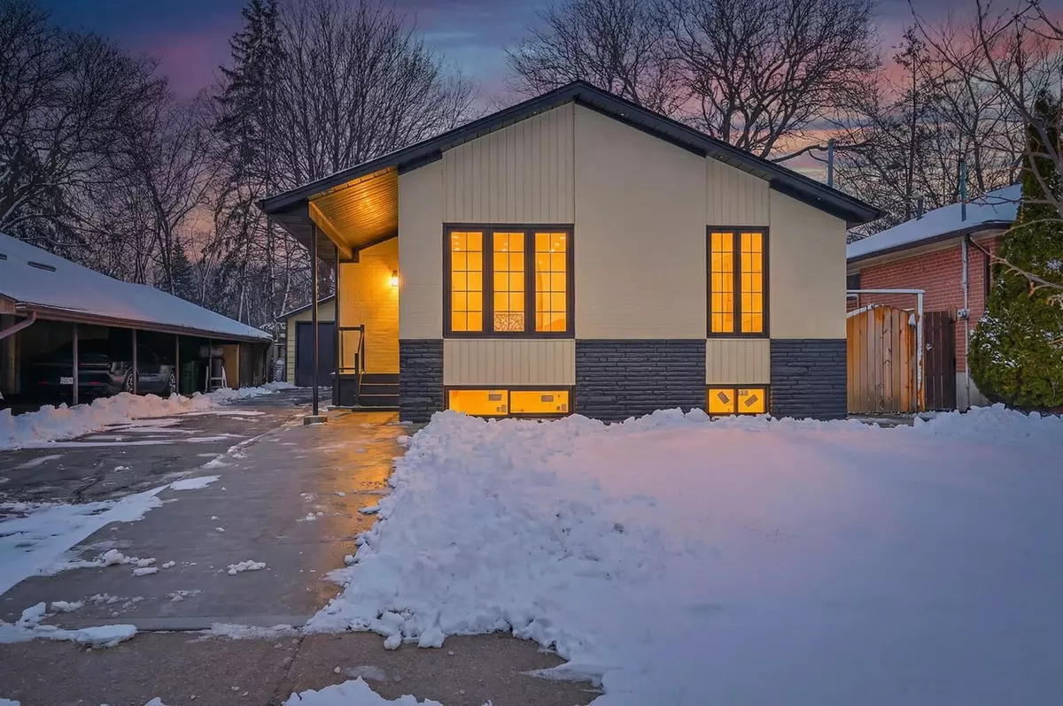 Toronto W10, ON M9V 1X1,55 Taysham CRES