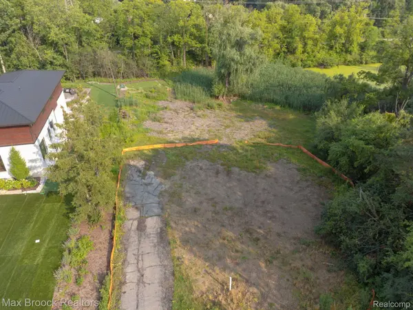 4053 HARBOR VISTA DR, Orchard Lake Village, MI 48323