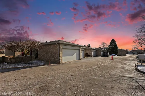 48588 Hudson Bay CT #116, Shelby Charter Township, MI 48315