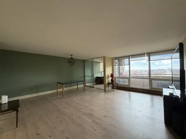 61 Richview RD #1402, Toronto W09, ON M9A 4M8