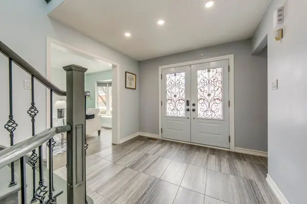 2519 Wynten WAY, Oakville, ON L6J 7K5