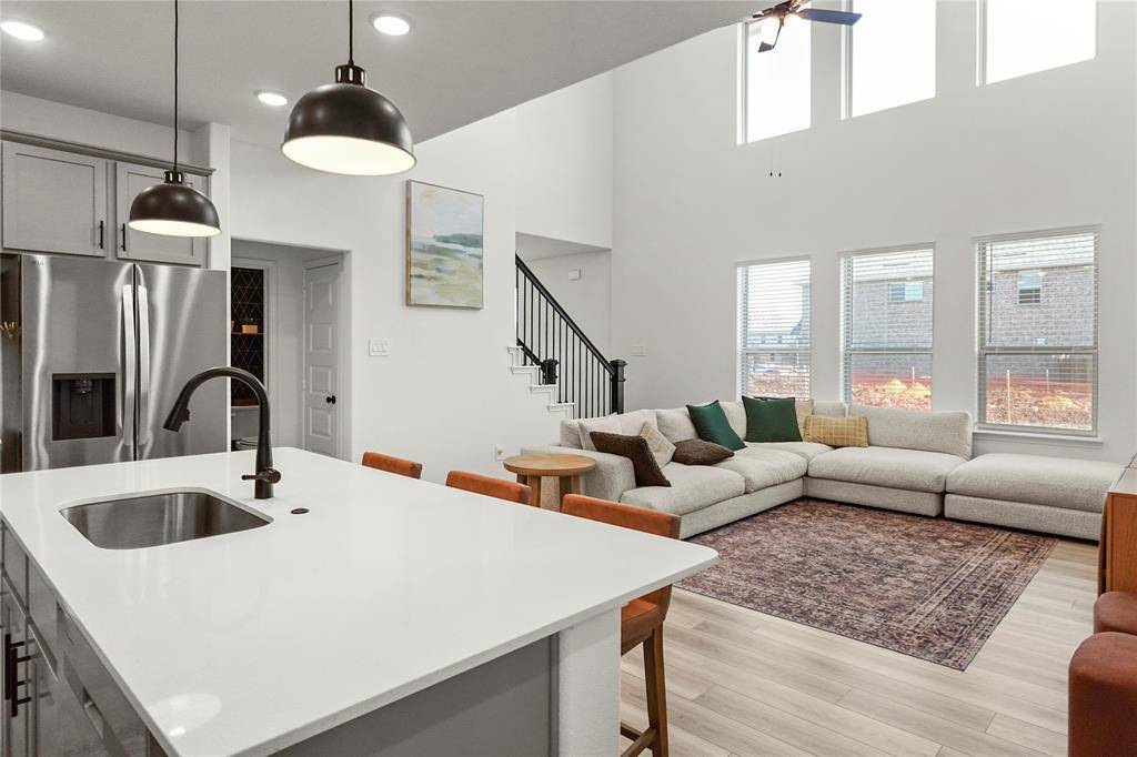 1625 Edgeway Drive, Aubrey, TX 76227