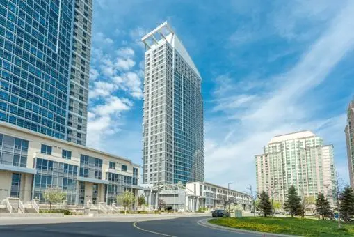 38 Lee Centre DR #801, Toronto E09, ON M1H 3J7