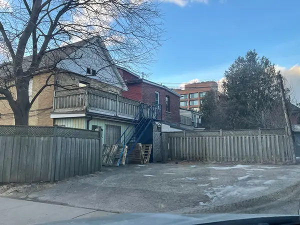 675 Broadview AVE, Toronto E01, ON M4K 2P4