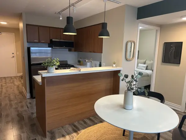 38 Lee Centre DR #801, Toronto E09, ON M1H 3J7