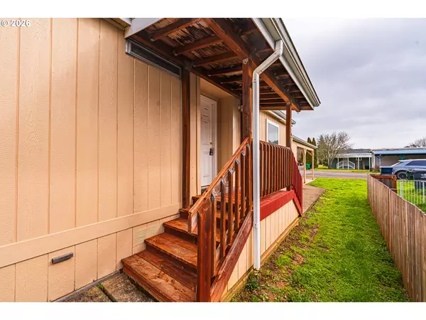 Veneta, OR 97487,87860 TERRITORIAL RD