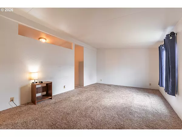 Veneta, OR 97487,87860 TERRITORIAL RD