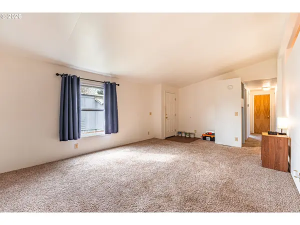 87860 TERRITORIAL RD, Veneta, OR 97487