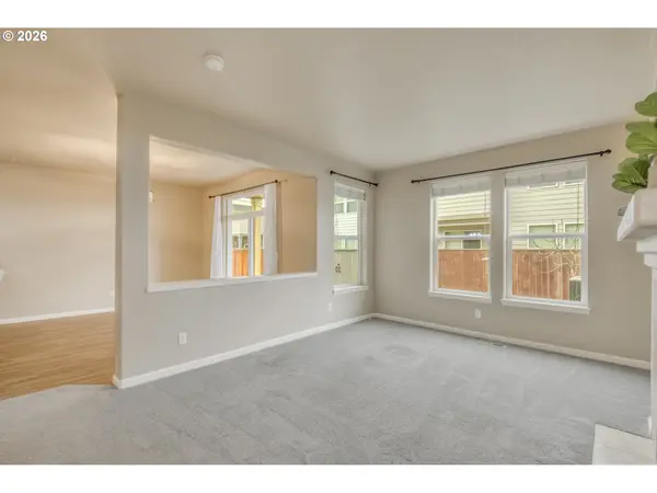 3355 SE SILVER FOX WAY, Hillsboro, OR 97123