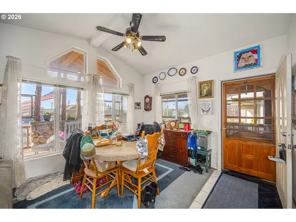 1609 NW PARKER AVE, Waldport, OR 97394