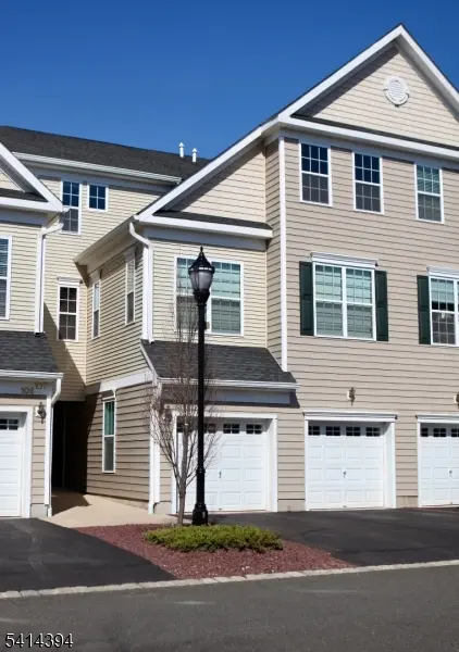 105 Swing Bridge Ln, South Bound Brook Boro, NJ 08880