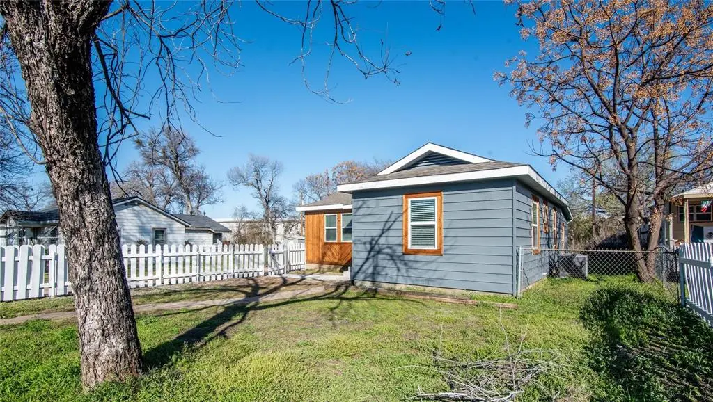 540 Hensley Drive, Grand Prairie, TX 75050