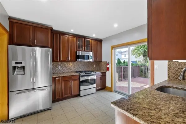 24-09 Rosalie St, Fair Lawn Boro, NJ 07410