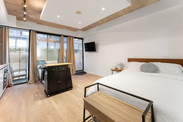 38 Stewart ST #209, Toronto C01, ON M5V 0H1