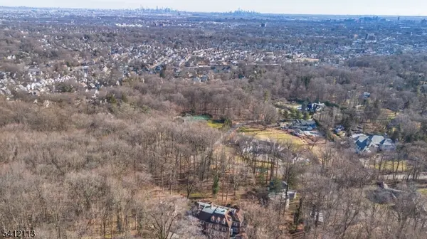 5 Rocky Way, West Orange Twp., NJ 07052