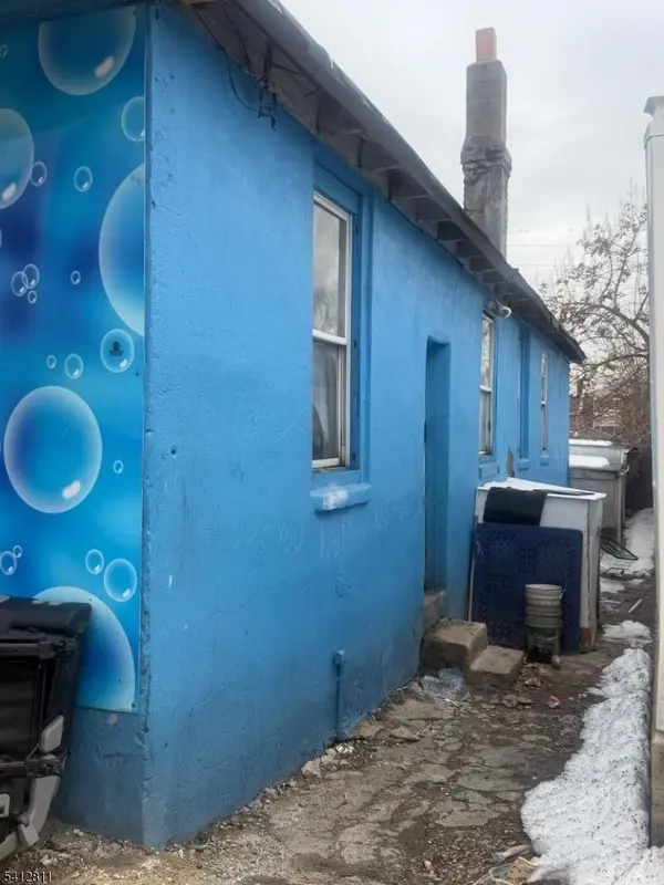 57 8Th Ave, Passaic City, NJ 07055