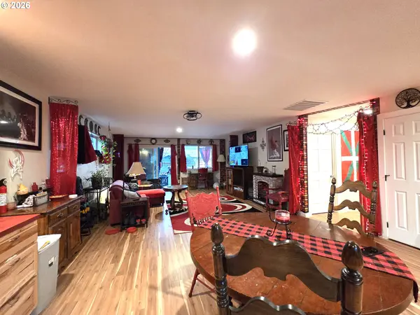 2904 N 3RD ST, La Grande, OR 97850