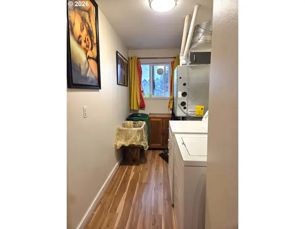 2904 N 3RD ST, La Grande, OR 97850