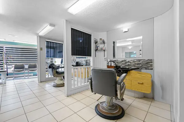 669-671 Main ST E, Hawkesbury, ON K6A 1B3