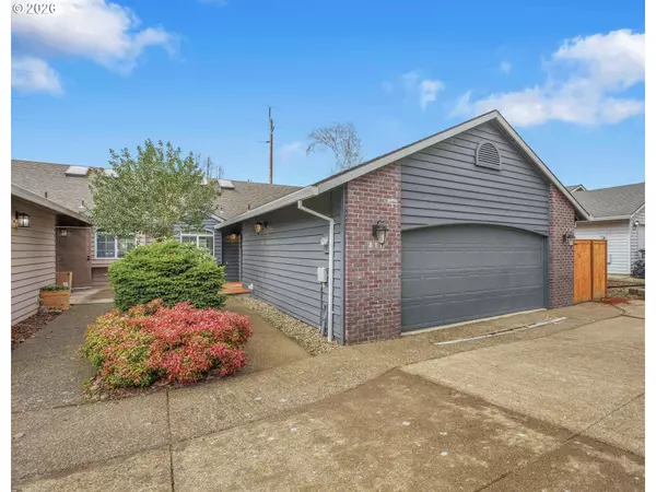 Mc Minnville, OR 97128,811 NW MEADOWS DR