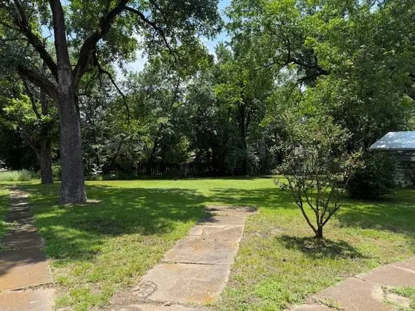 511 W Bonham Avenue, Cooper, TX 75432