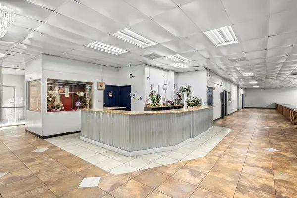 5601 E Lancaster Avenue, Fort Worth, TX 76112