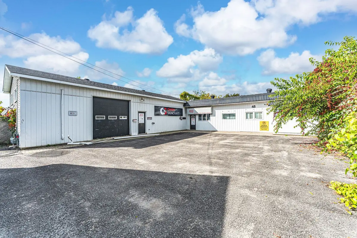 48 Ellen ST #3, Barrie, ON L4N 3A4