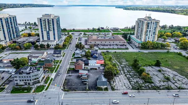 48 Ellen ST #3, Barrie, ON L4N 3A4