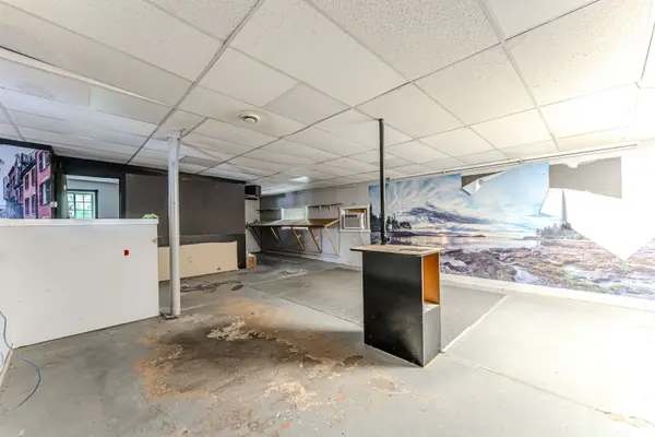 48 Ellen ST #3, Barrie, ON L4N 3A4