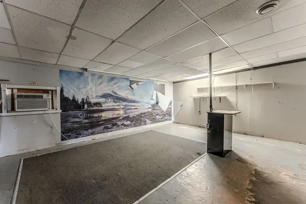 48 Ellen ST #3, Barrie, ON L4N 3A4