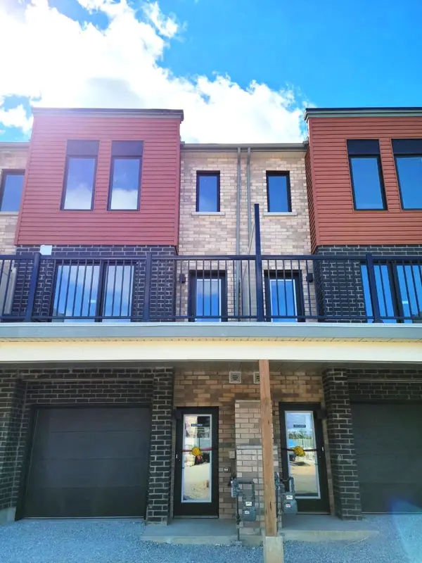 119 Fairlane AVE, Barrie, ON L9J 0M5