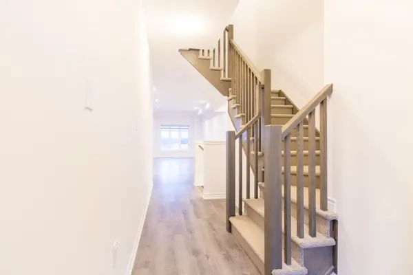 61 Soho ST #10, Hamilton, ON L8J 0M6