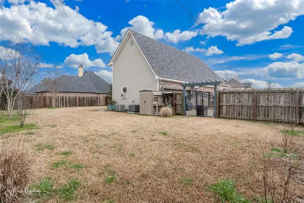 162 Captain HM Shreve, Shreveport, LA 71115