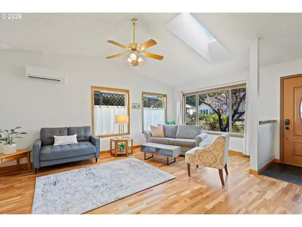 1420 SW FAIRWAY DR, Waldport, OR 97394