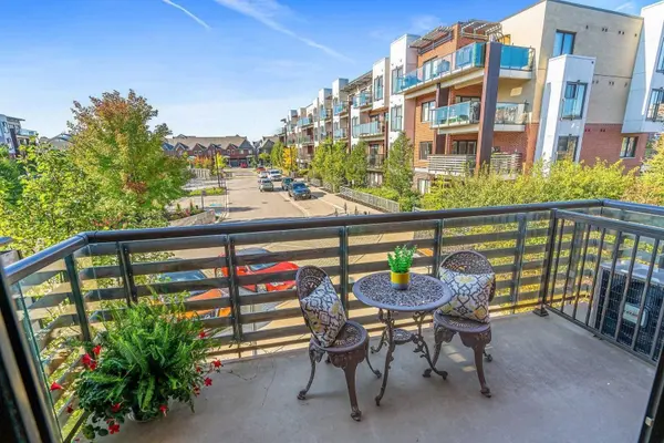 5025 Harvard RD #202, Mississauga, ON L5M 0W5