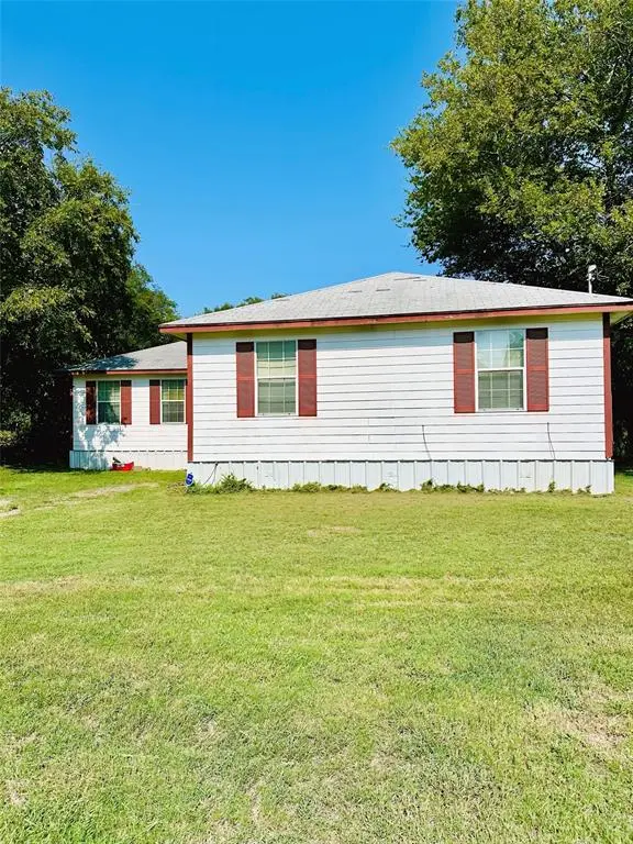 300 SW 3rd Street, Hubbard, TX 76648