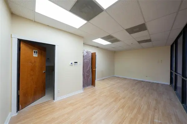 2700 K Avenue, Plano, TX 75074