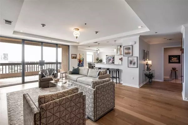 Dallas, TX 75225,5909 Luther Lane #1601